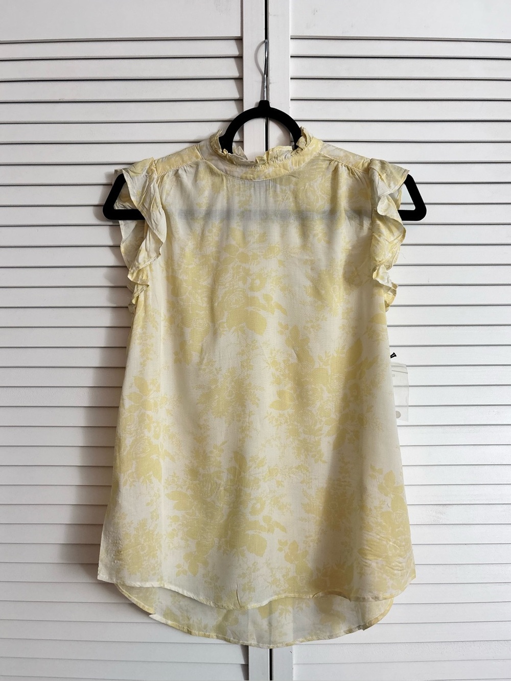 Treasure & Bond Women’s Yellow Floral Ruffle Neck Shell, Size: Small, NWT
